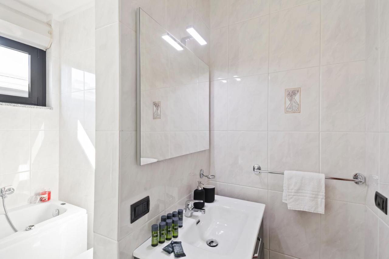 Bari Waterfront Apartment Exterior photo